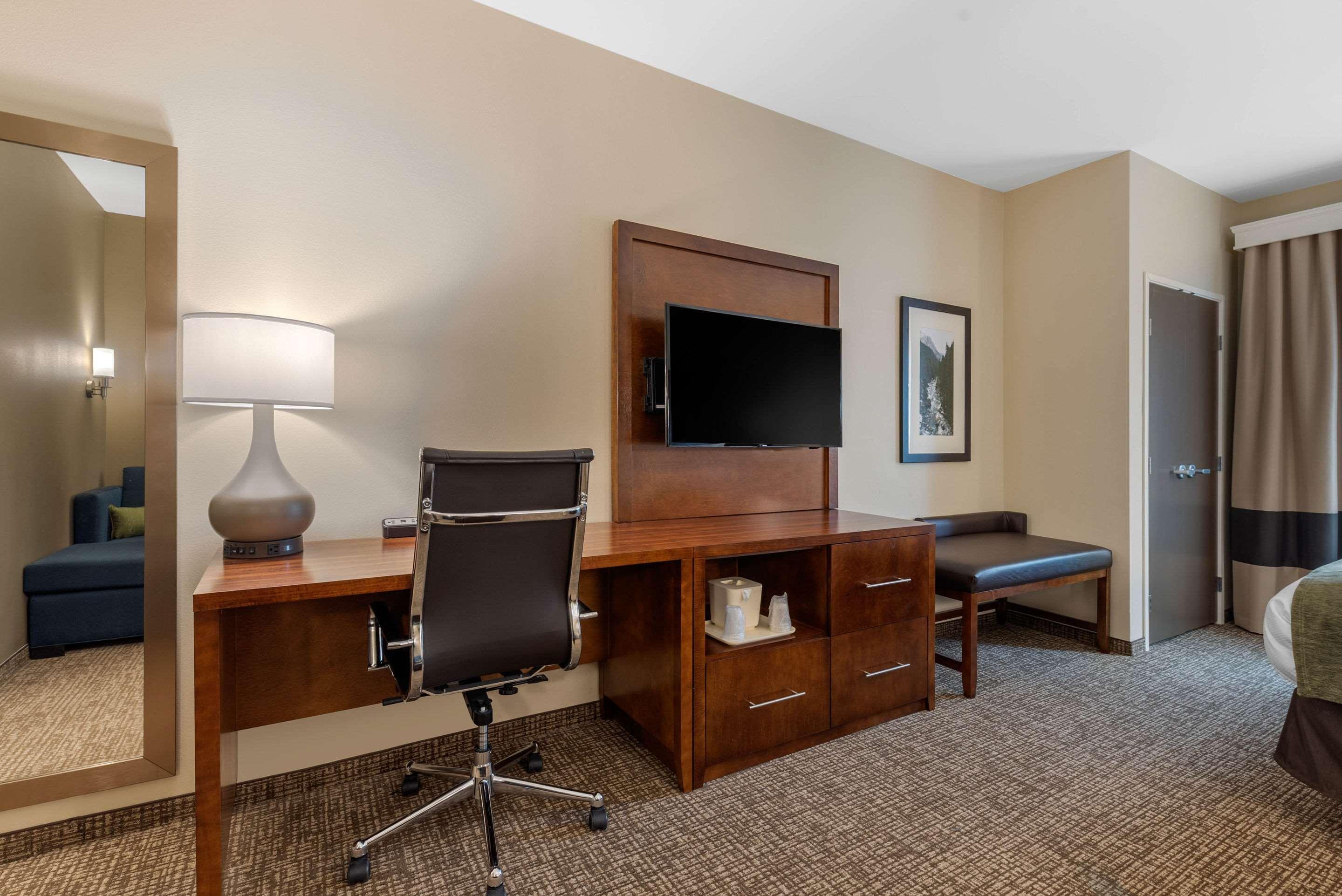 Comfort Suites Denver Near Anschutz Medical Campus Aurora Ngoại thất bức ảnh