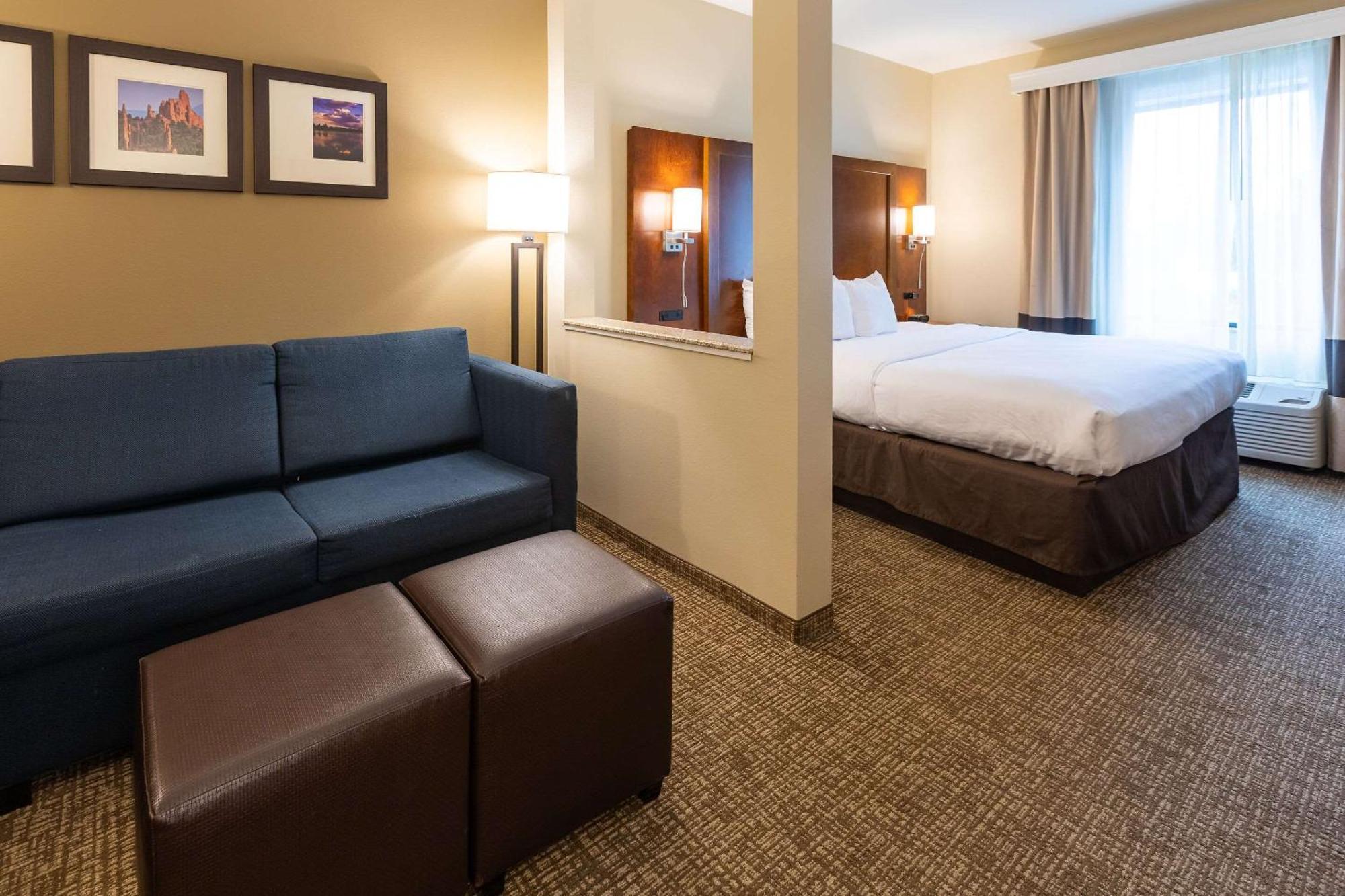 Comfort Suites Denver Near Anschutz Medical Campus Aurora Ngoại thất bức ảnh