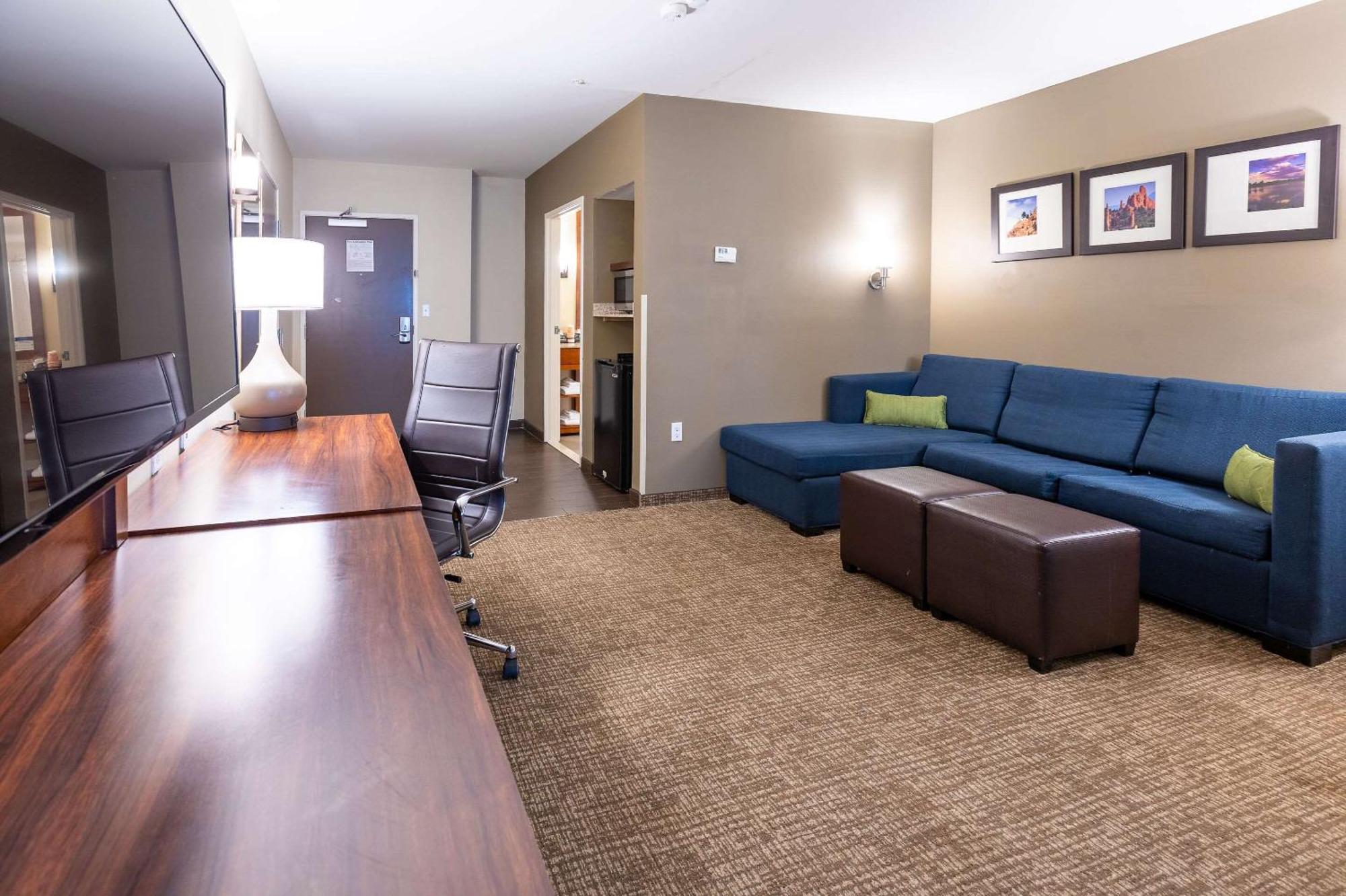 Comfort Suites Denver Near Anschutz Medical Campus Aurora Ngoại thất bức ảnh