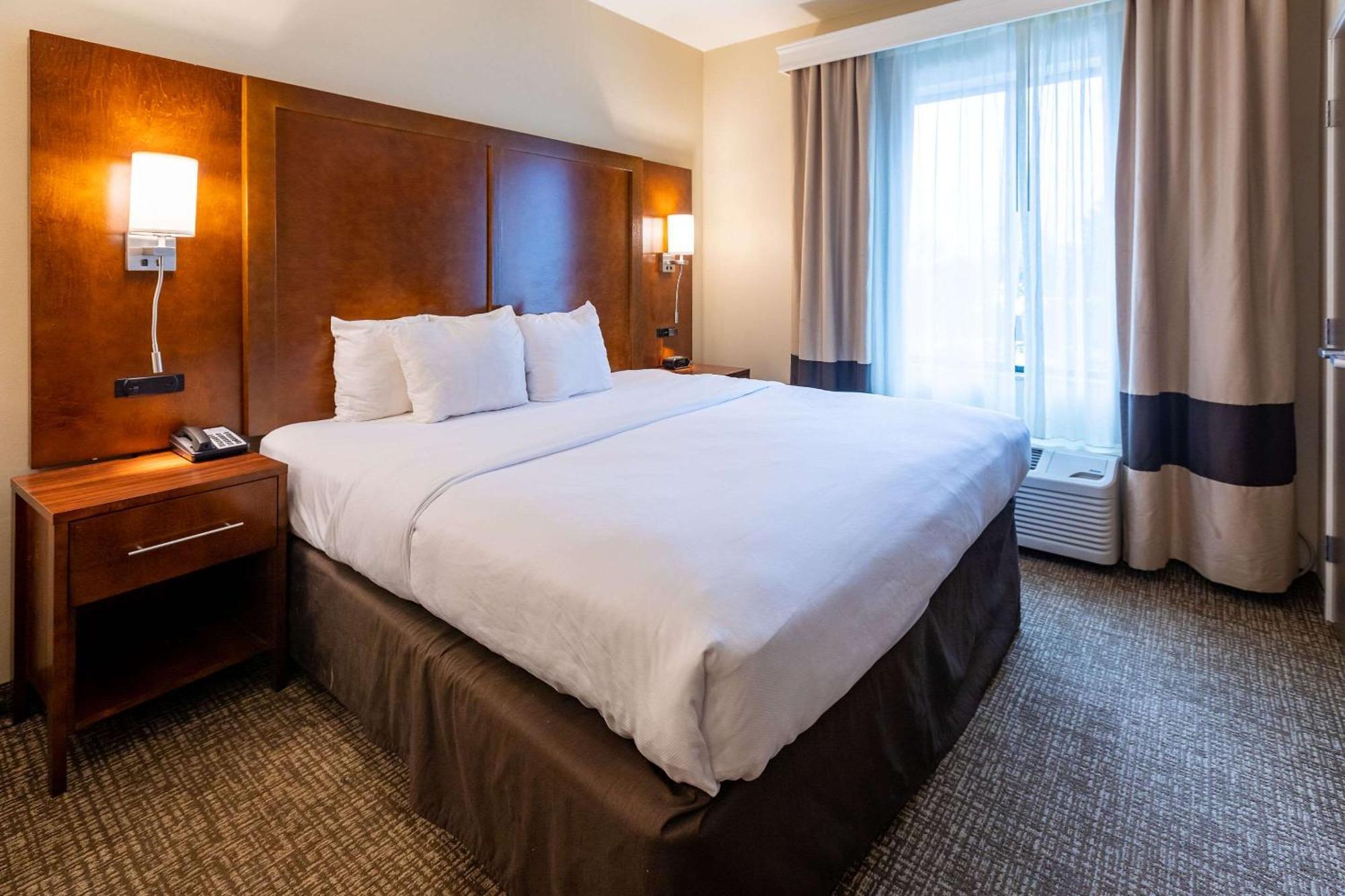 Comfort Suites Denver Near Anschutz Medical Campus Aurora Ngoại thất bức ảnh